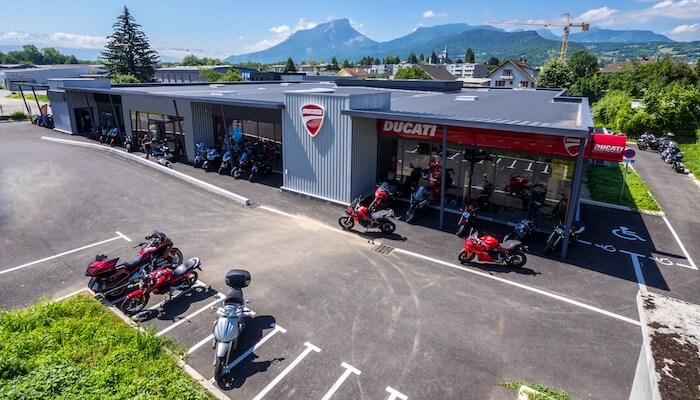 motorcycle rental Chambéry Array