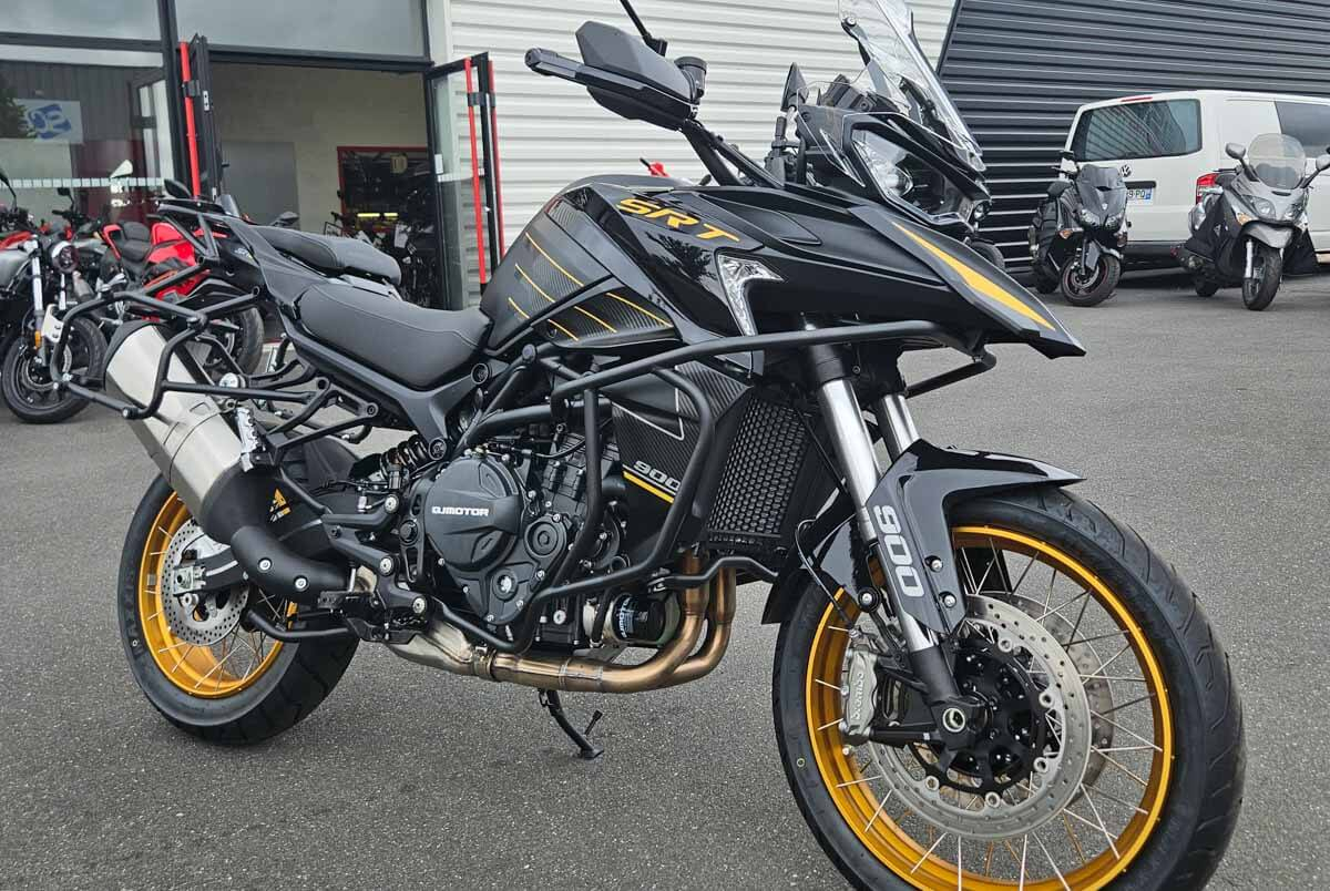 motorcycle rental SRT