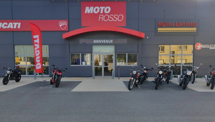 motorcycle rental Moto Rosso