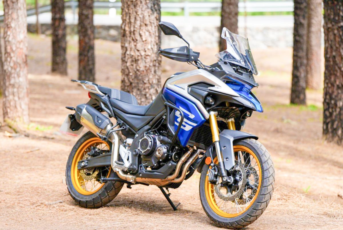motorcycle rental DSX