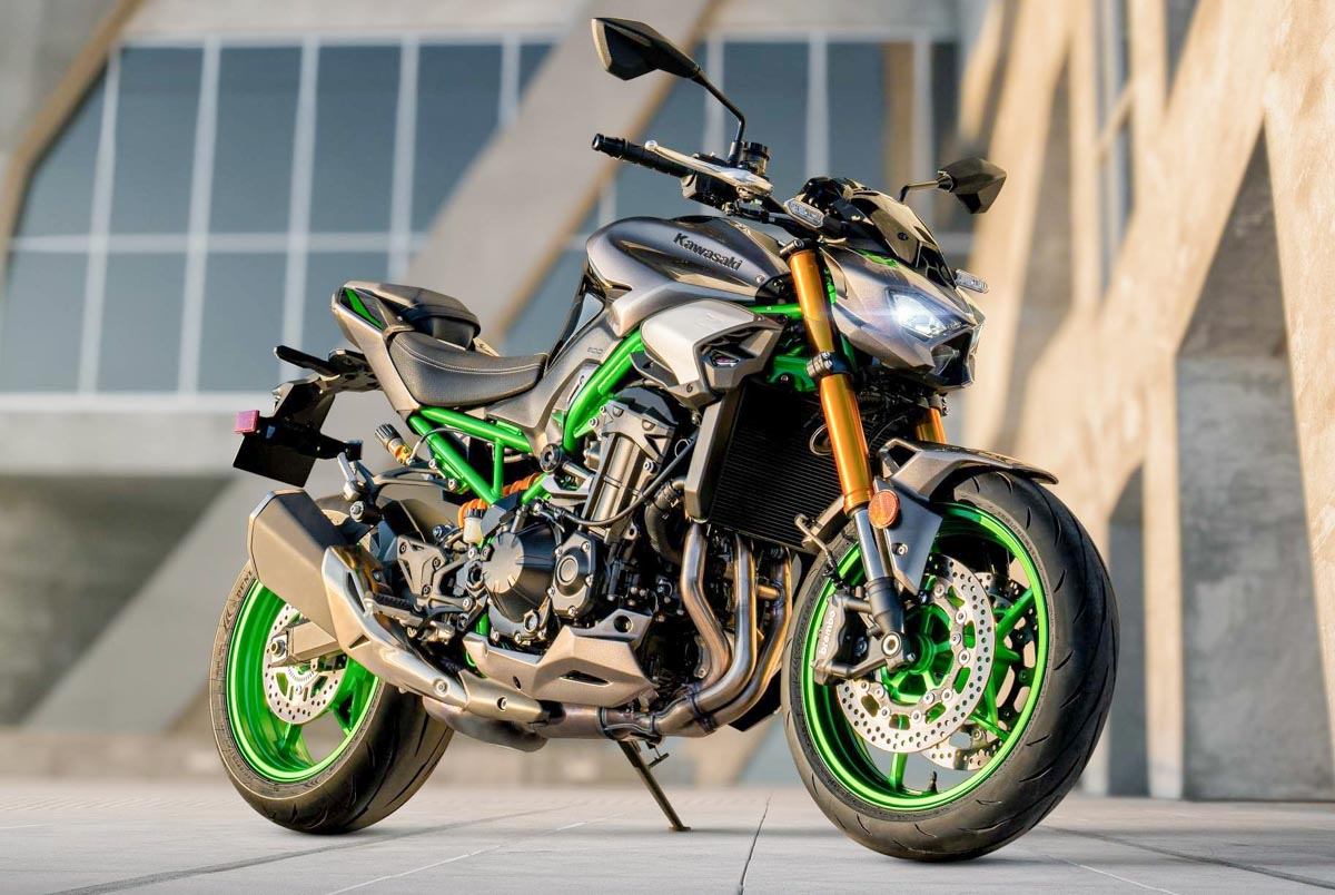 motorcycle rental Z900 / Z650 / Z500
