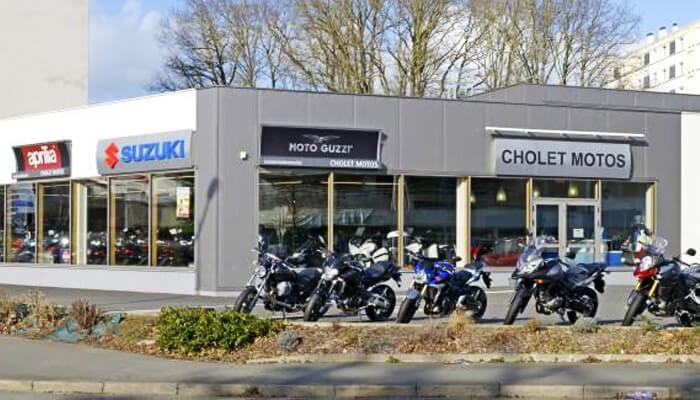 motorcycle rental Cholet Array