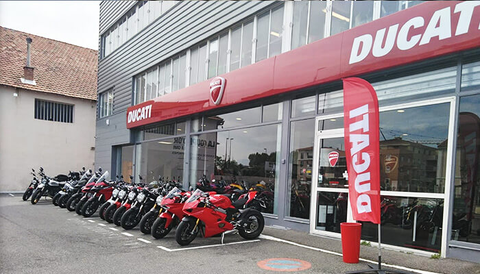 motorcycle rental Ducati Avignon JMS