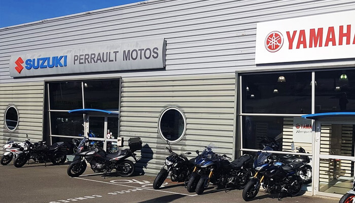 motorcycle rental Angers Array