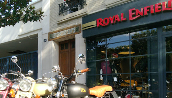 location moto  Levallois-Perret Array