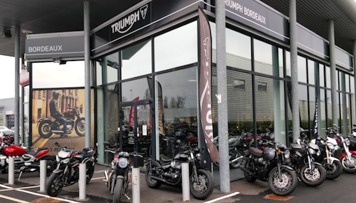 motorcycle rental Bordeaux Array