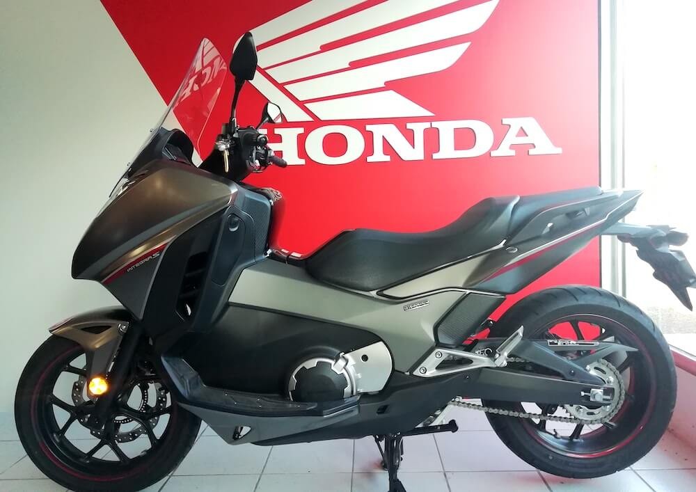 Location Honda Integra NC750D Niort Easy Renter