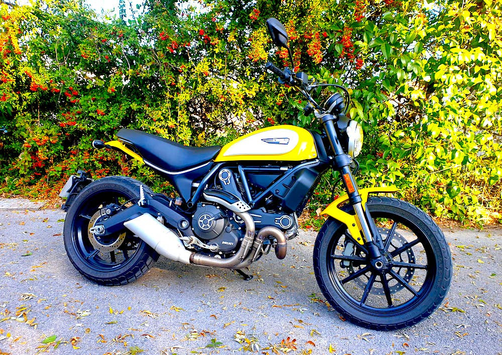 Location moto Pau KTM 790 Duke L 1