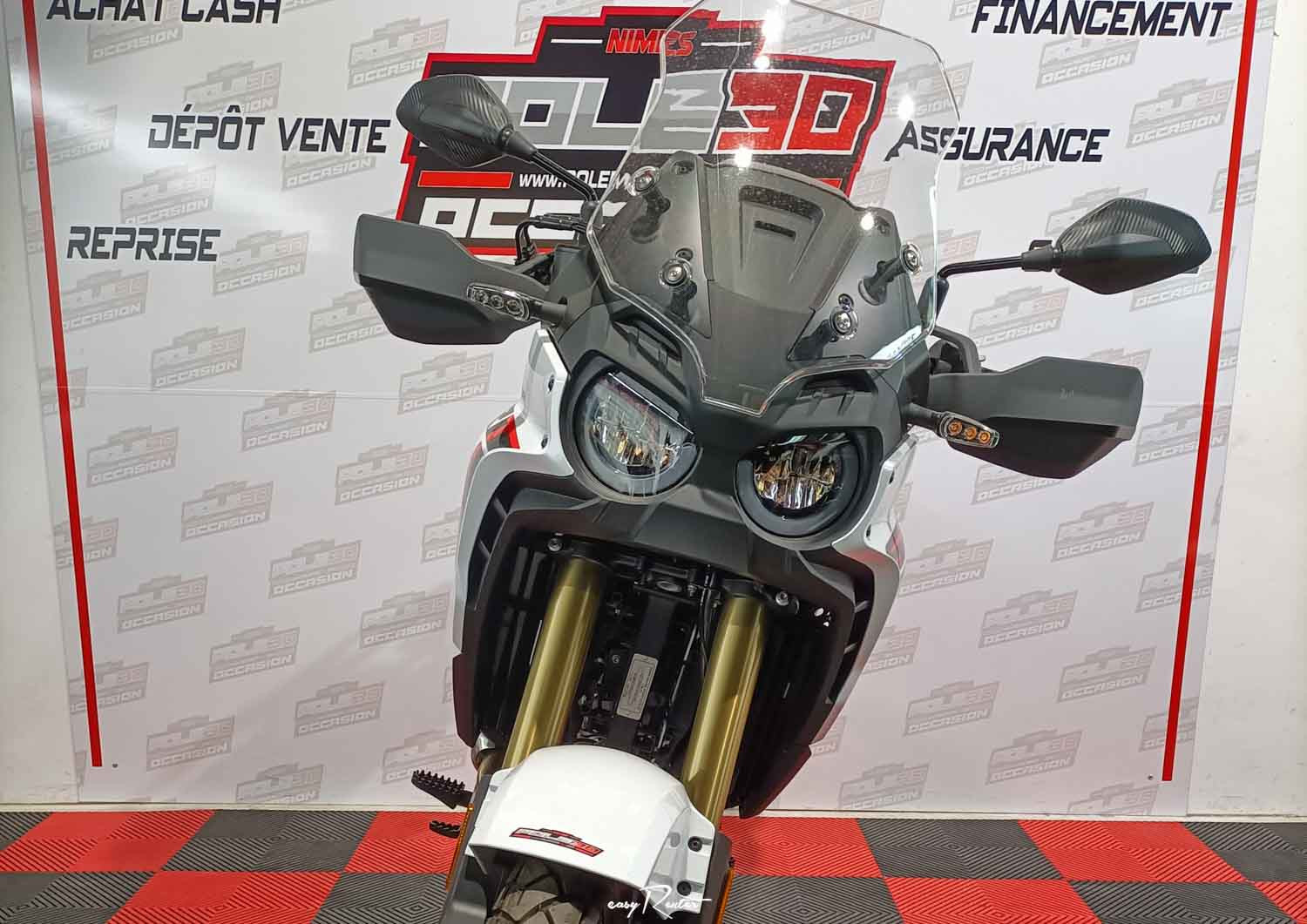location moto valence Benelli leoncino 500 A2 2