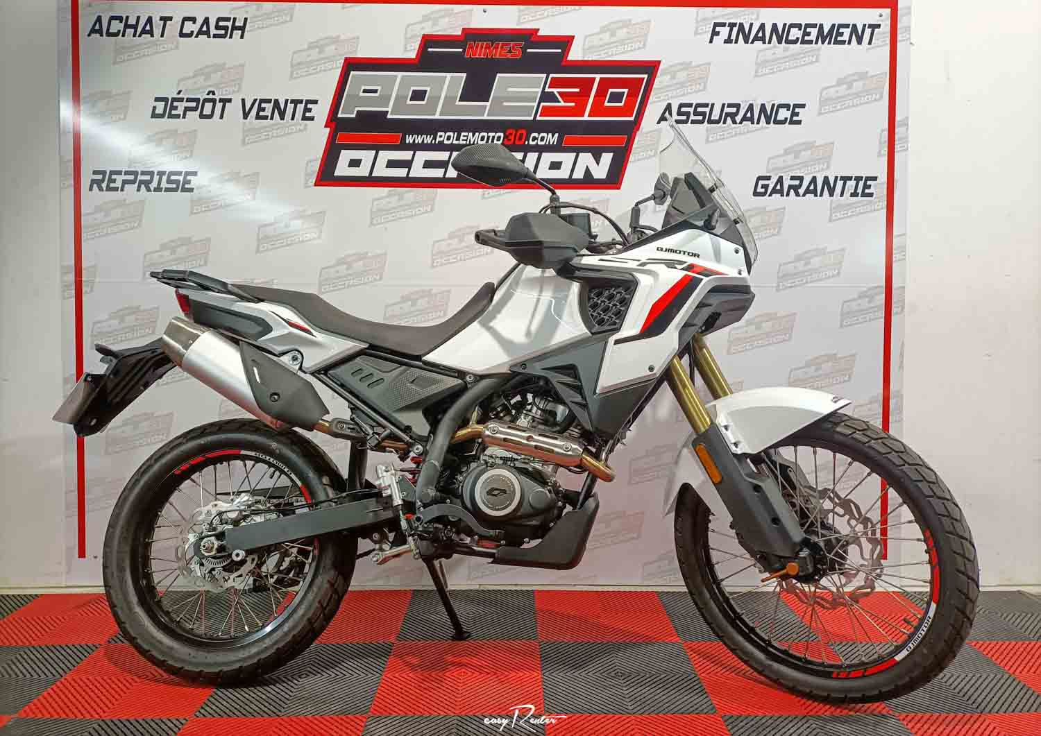 location moto valence Benelli leoncino 500 A2 2