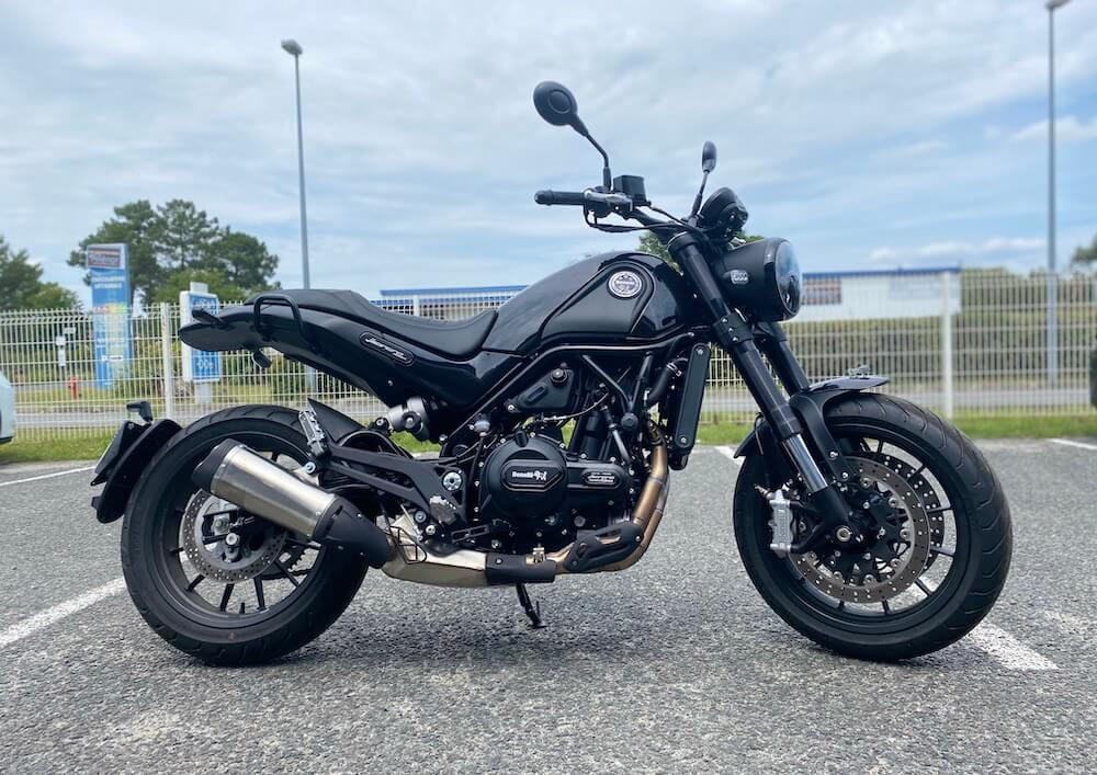 Location moto Pau KTM 790 Duke L 1