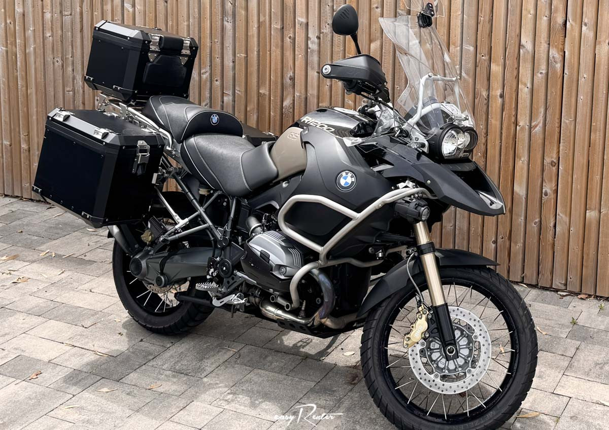 Location moto La Rochelle Kawasaki Z 900 RS 1