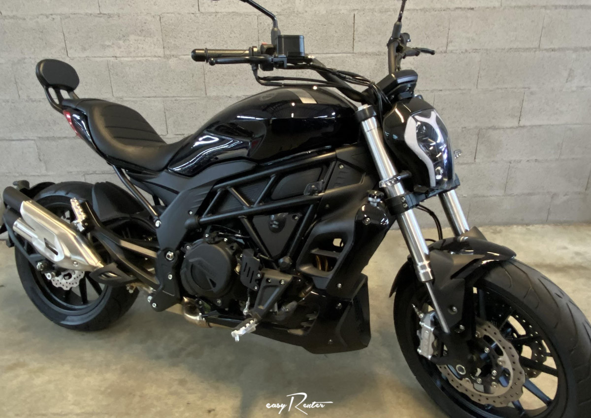 location moto Cholet Kawasaki Z 900  14886