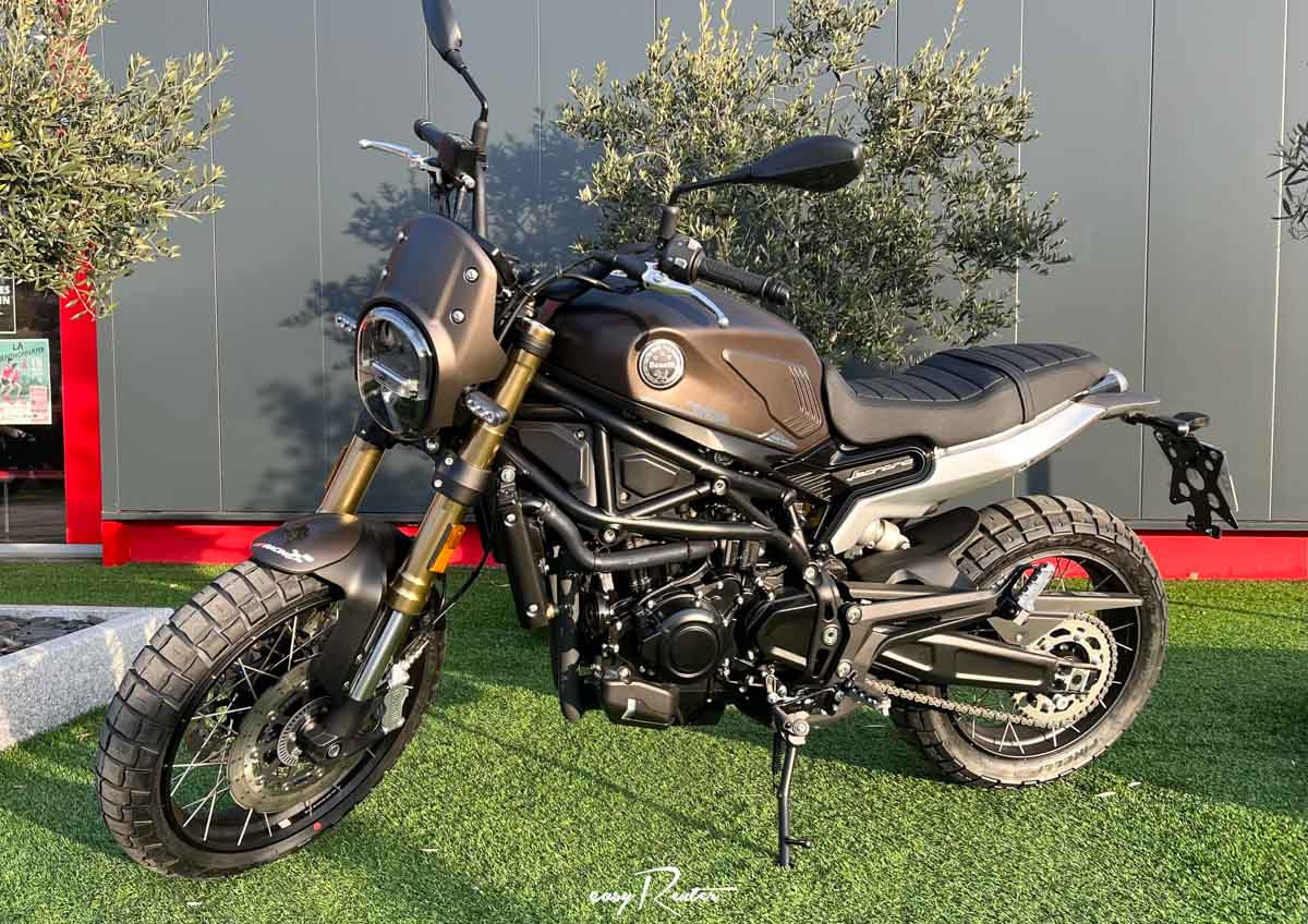 location moto valence Benelli leoncino 500 A2 2