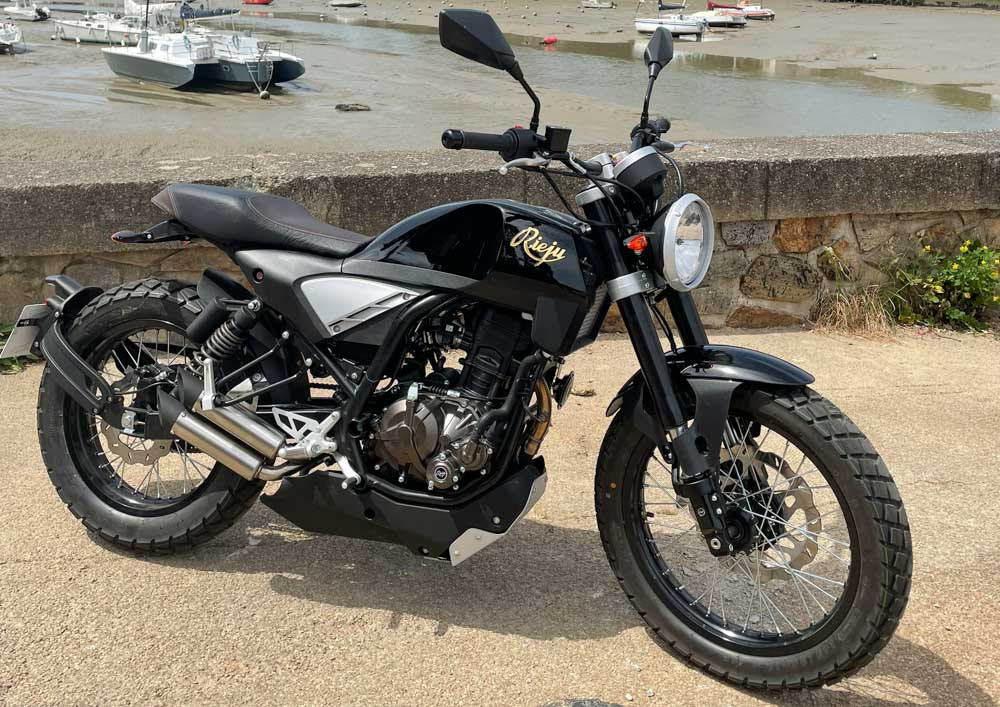 Location moto Pau KTM 790 Duke L 1