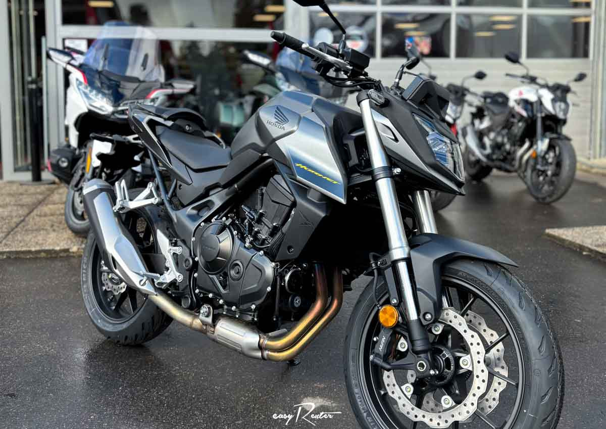 location moto Melun Honda CB750 Hornet 1