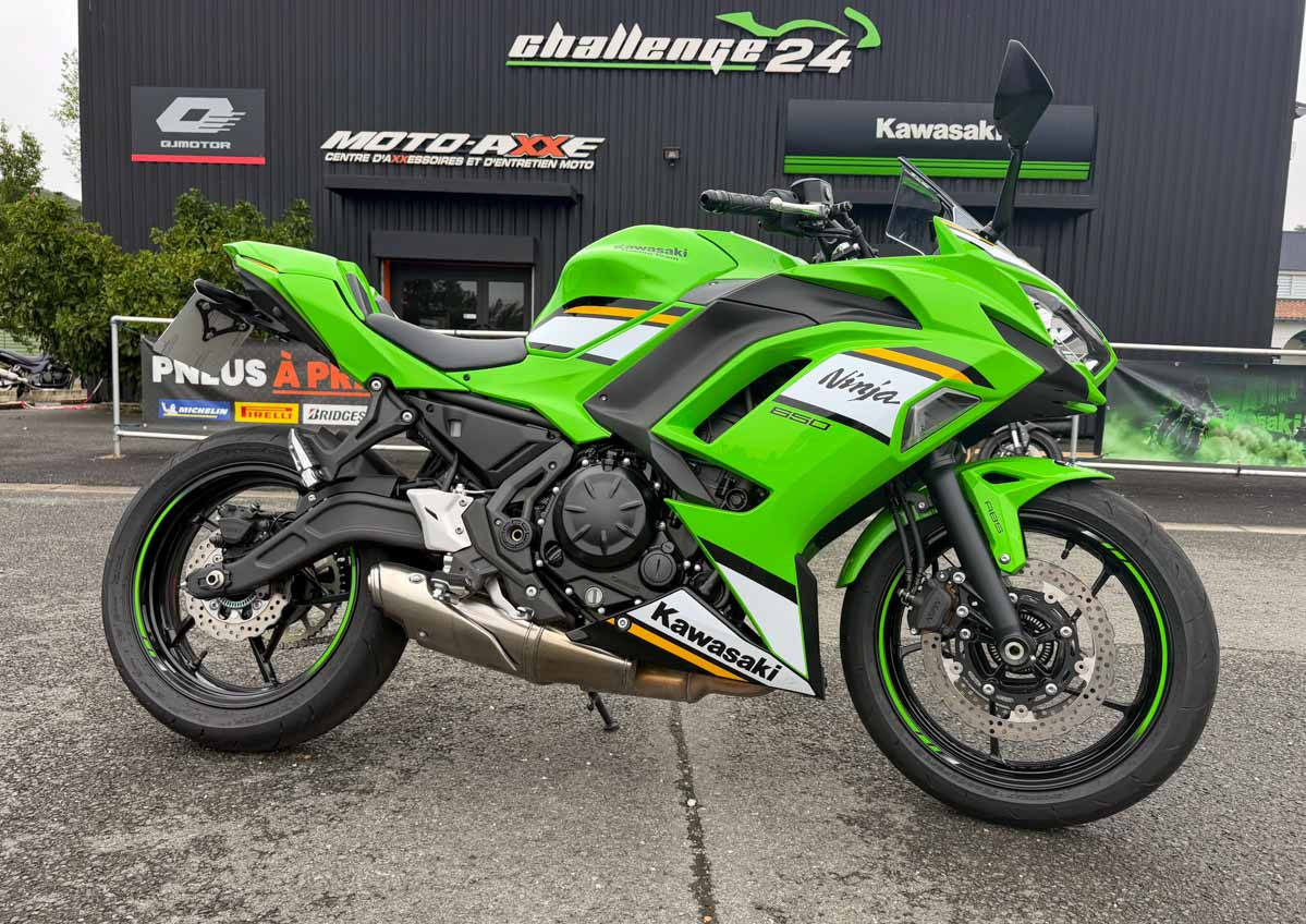 Location moto La Rochelle Kawasaki Z 900 RS 1