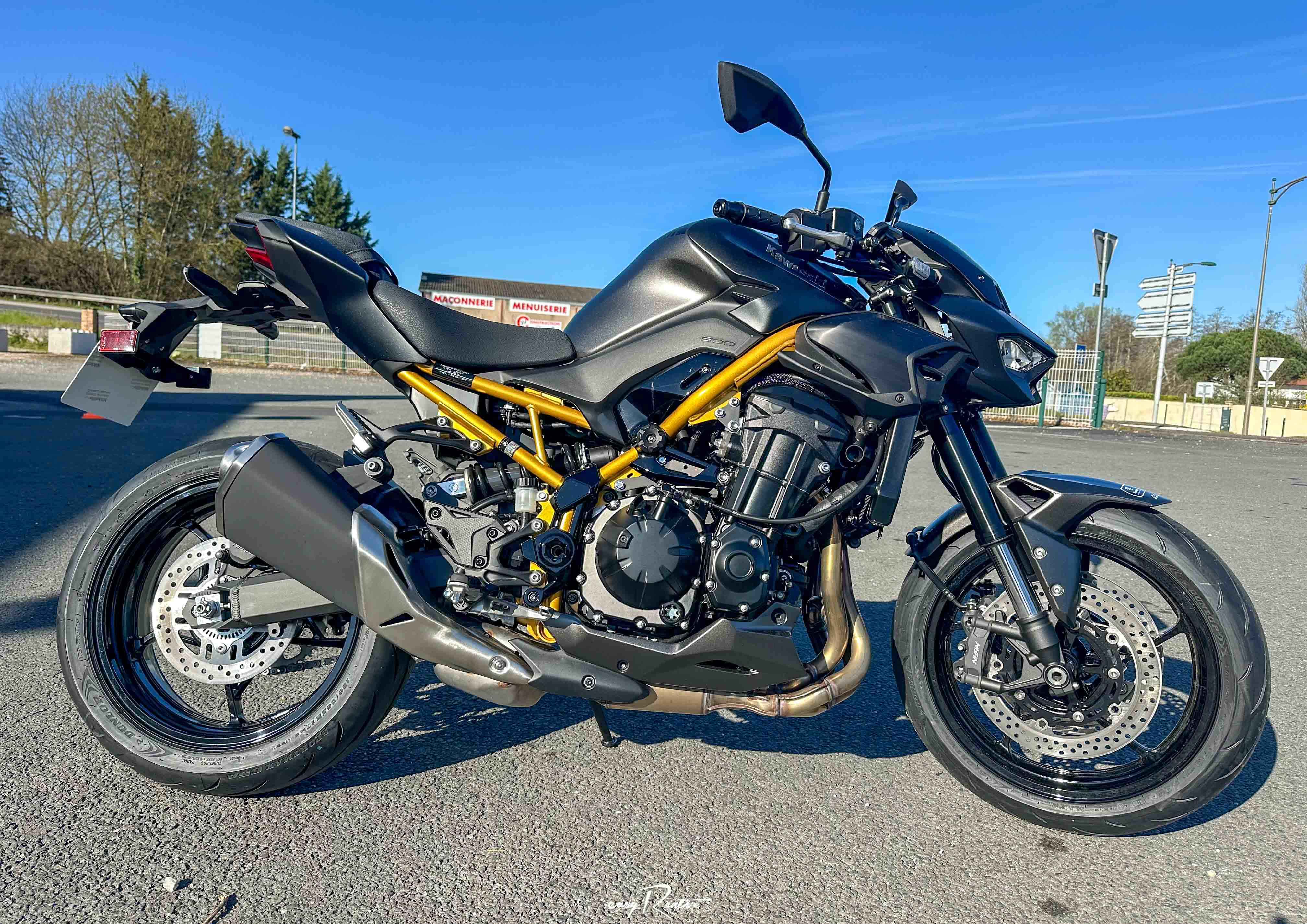 Location moto La Rochelle Kawasaki Z 900 RS 1