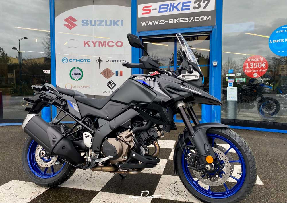 location moto Cholet Kawasaki Z 900  14886
