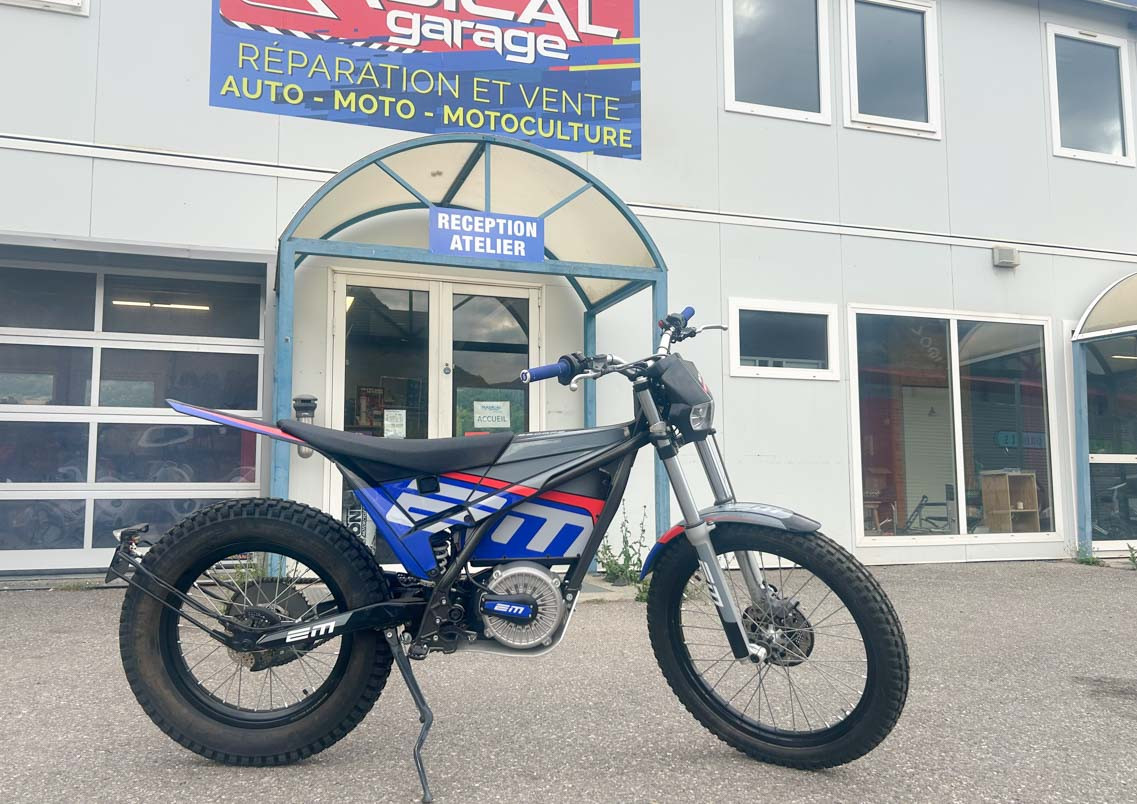 location moto metz Mash 40TT