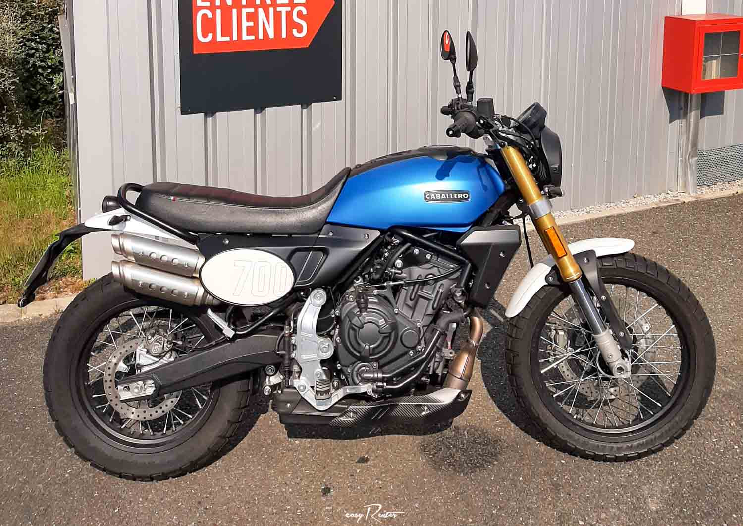 location moto Saint-Galmier Fantic Caballero 700 1