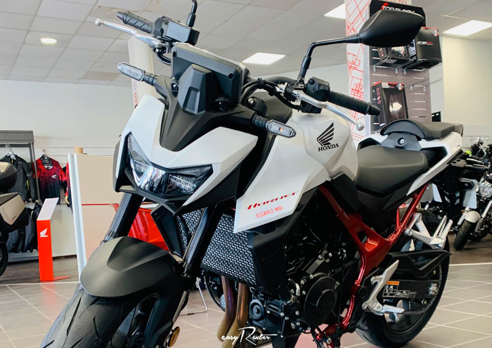 location moto Melun Honda CB750 Hornet A2 1