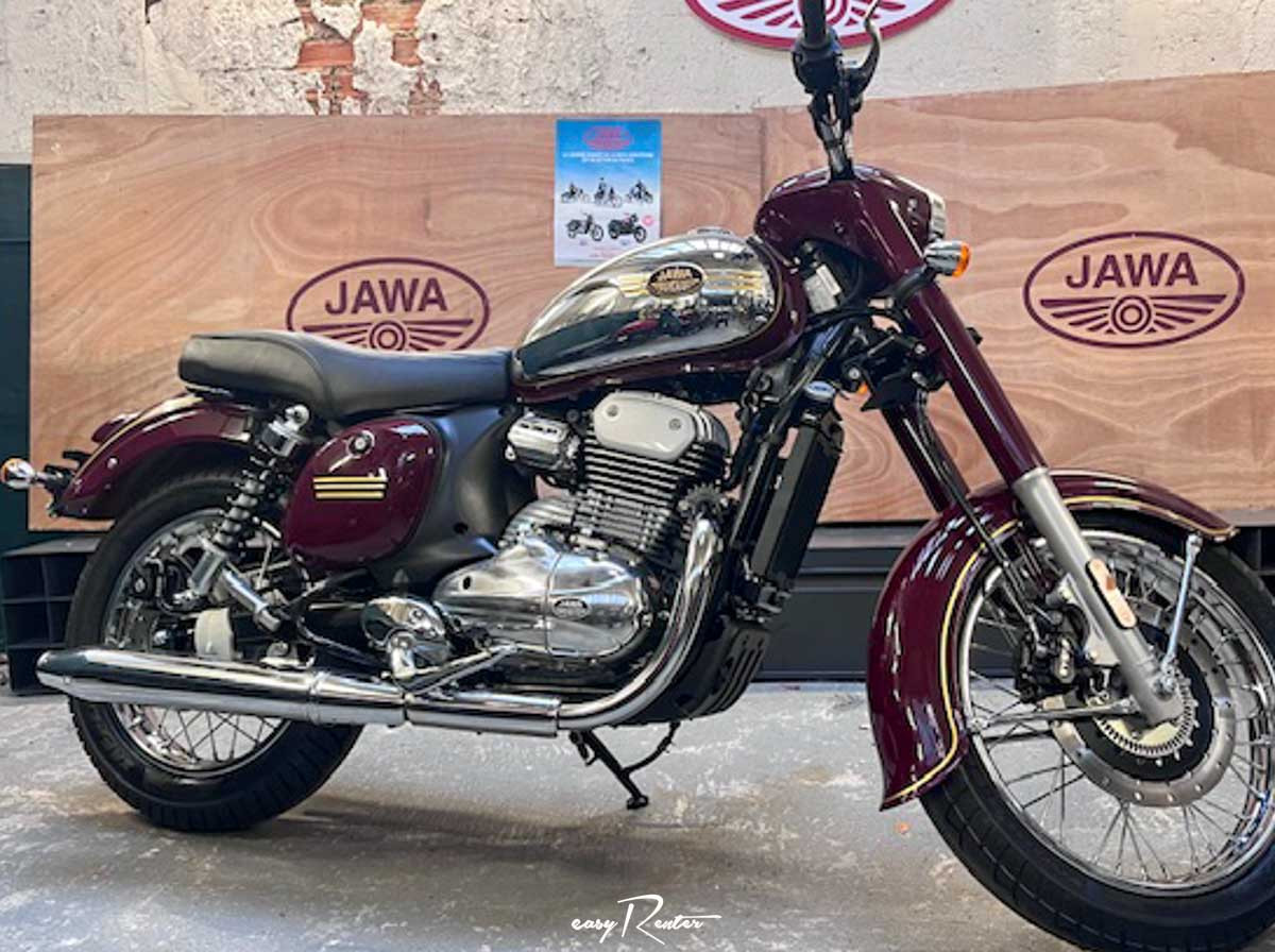 location moto Levallois-Perret Jawa 350 CL 1