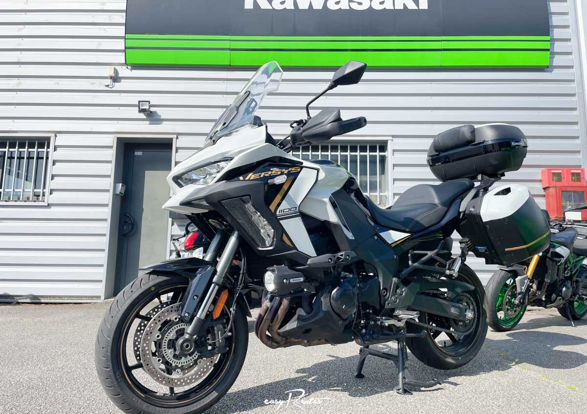 location moto Vannes Kawasaki Versys 1100 SE Grand Tourer 2