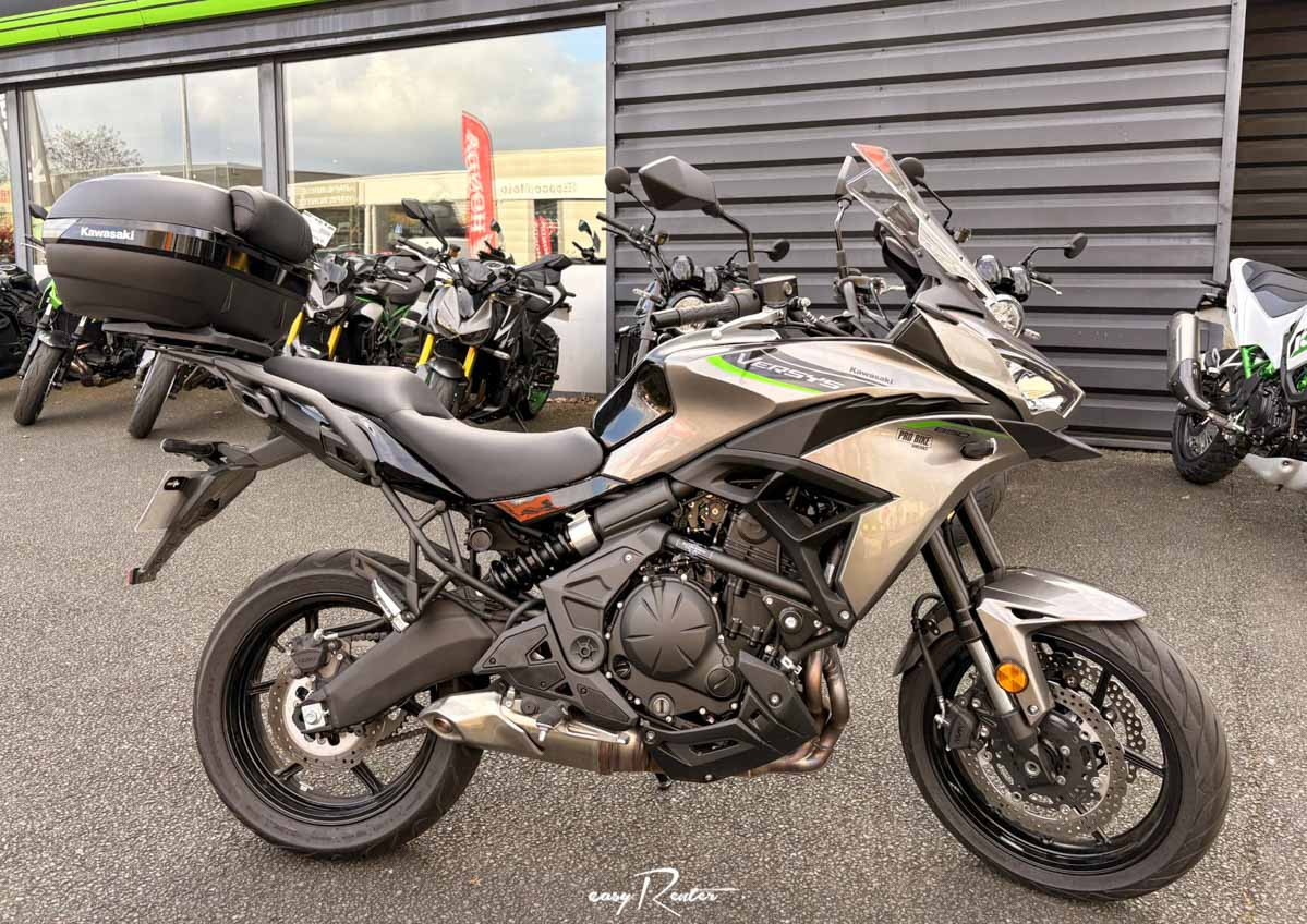 location moto Angers Kawasaki Z900 RS 15641