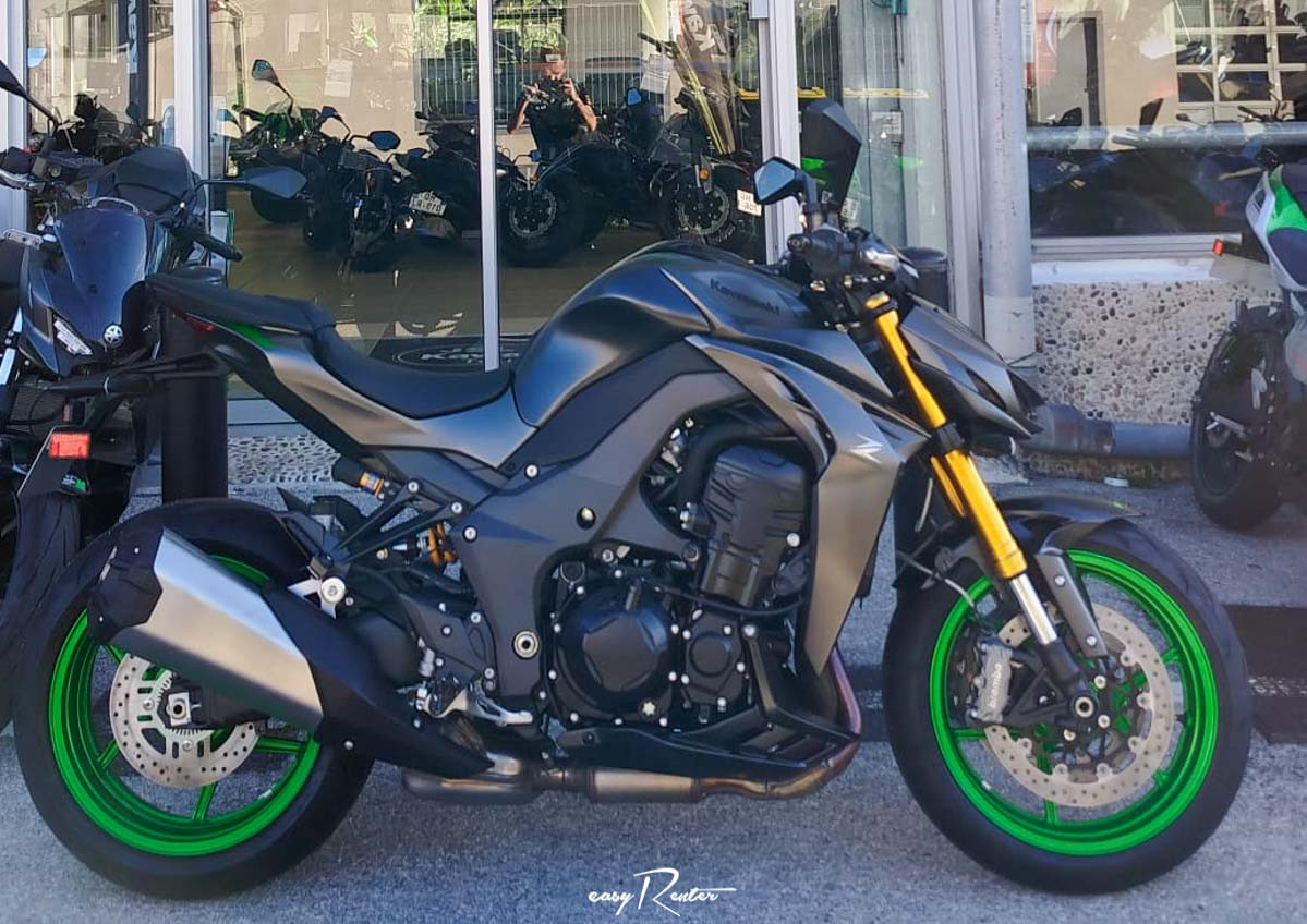 Location moto La Rochelle Kawasaki Z 900 RS 1