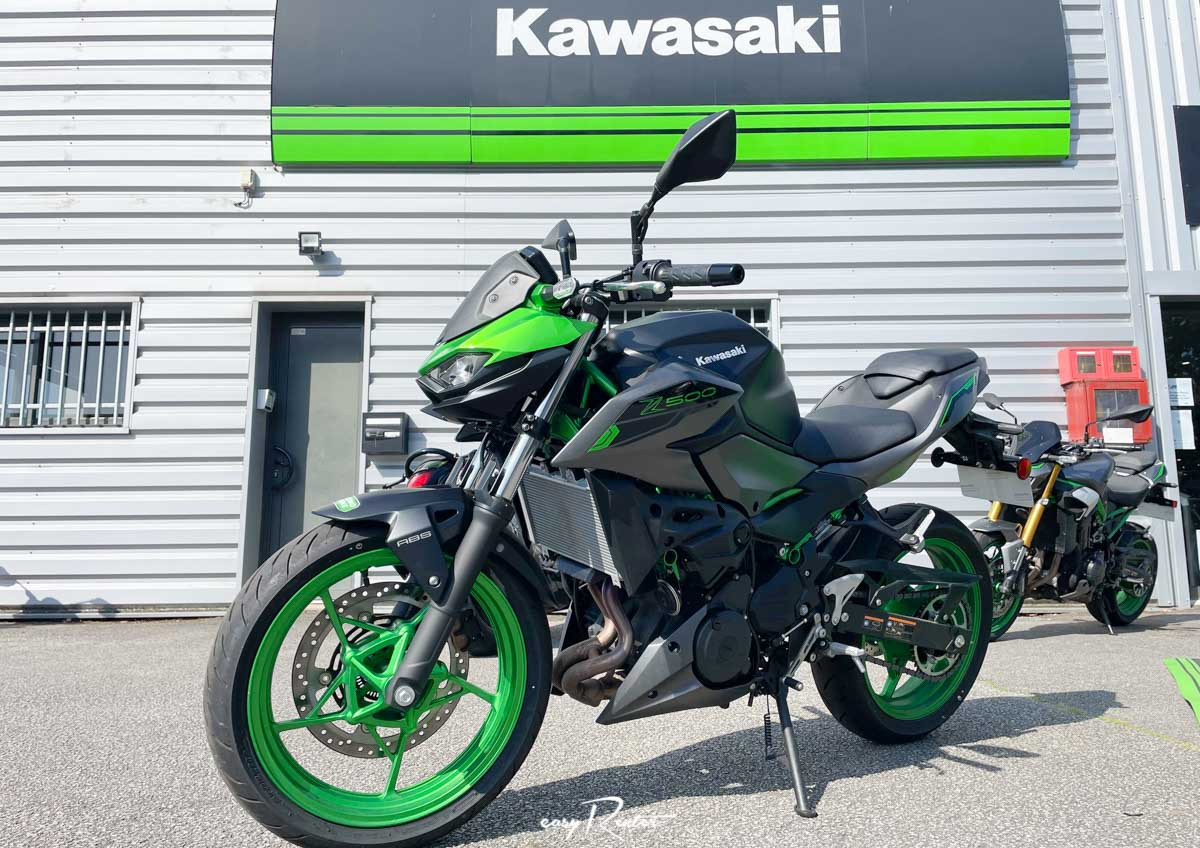 location moto Vannes Kawasaki Z500 SE A2 3
