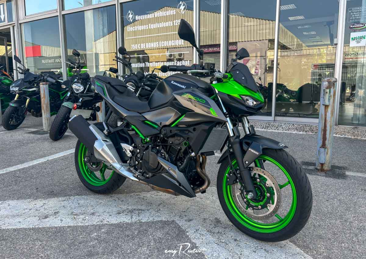 Location moto La Rochelle Kawasaki Z 900 RS 1