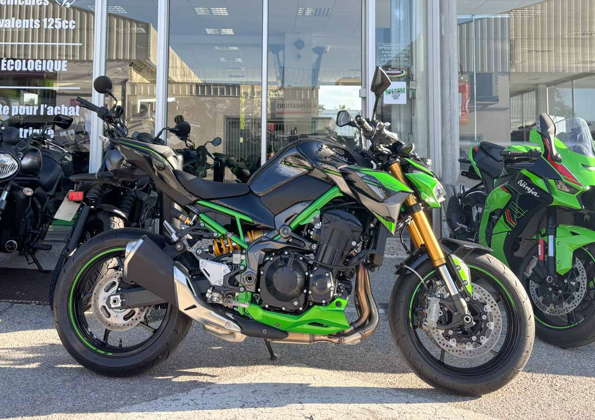 Location moto La Rochelle Kawasaki Z 900 RS 1