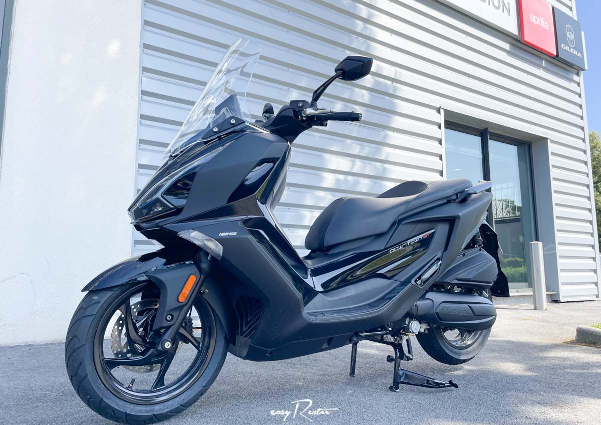 location scooter Vannes Kymco 125 Downtown GT 1