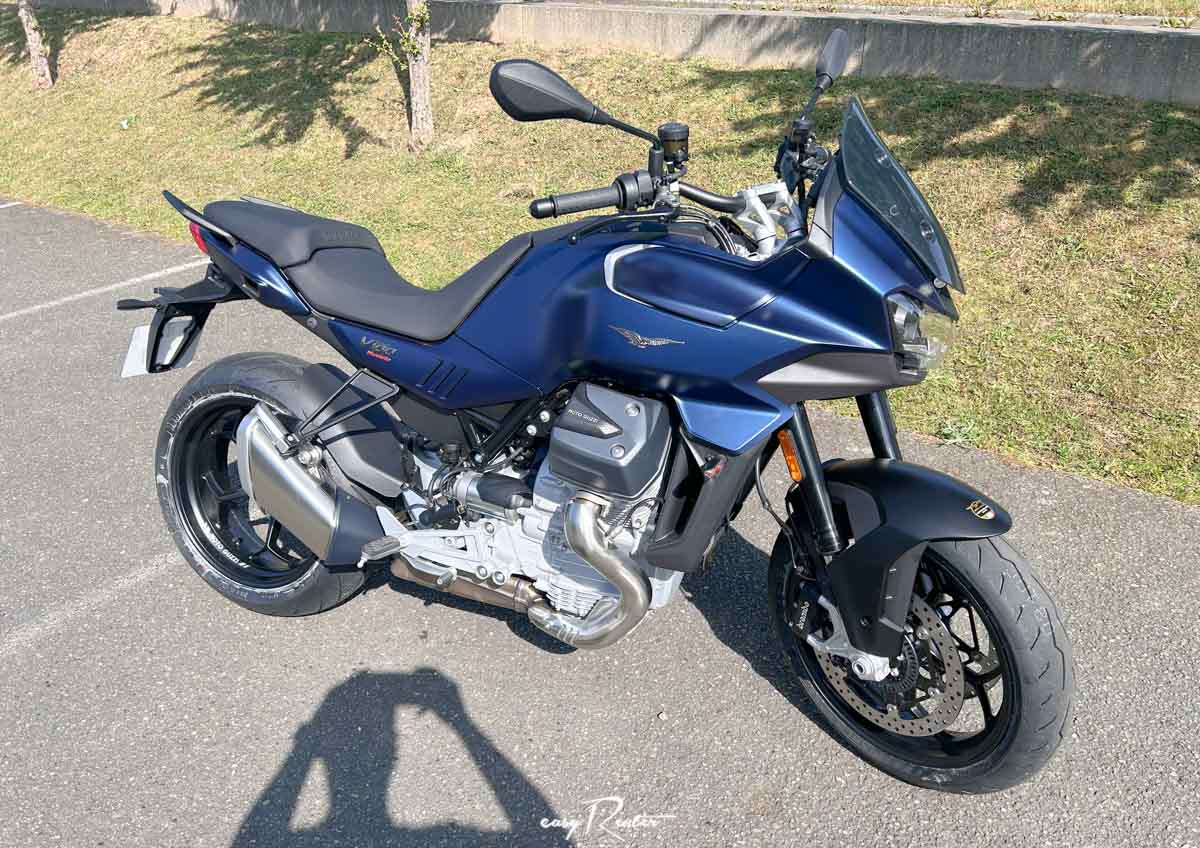 Location moto Mayenne Aprilia TUONO V4 1100 FACTORY MY19 1