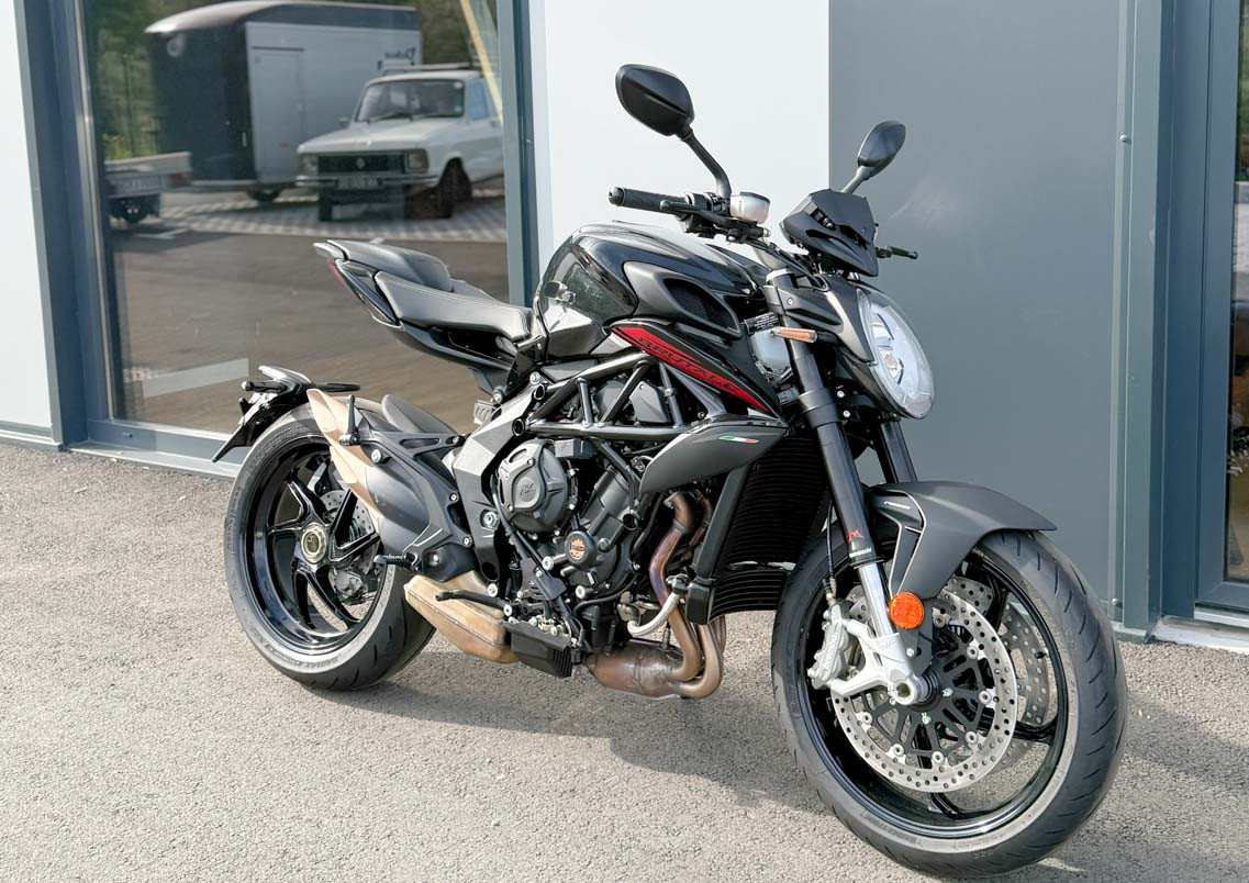 location moto Ondres MV Agusta Brutale 800 R 1