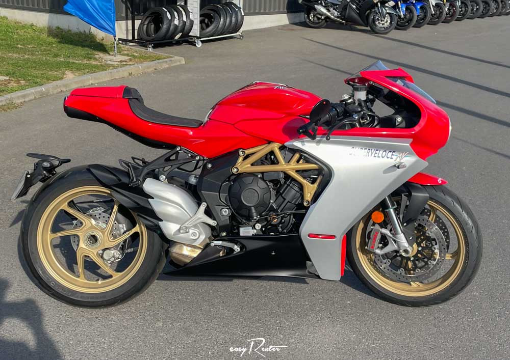 location moto Granville MV Agusta Superveloce 800 1