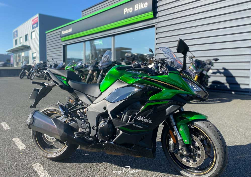 location moto Angers Kawasaki Z900 RS 15641