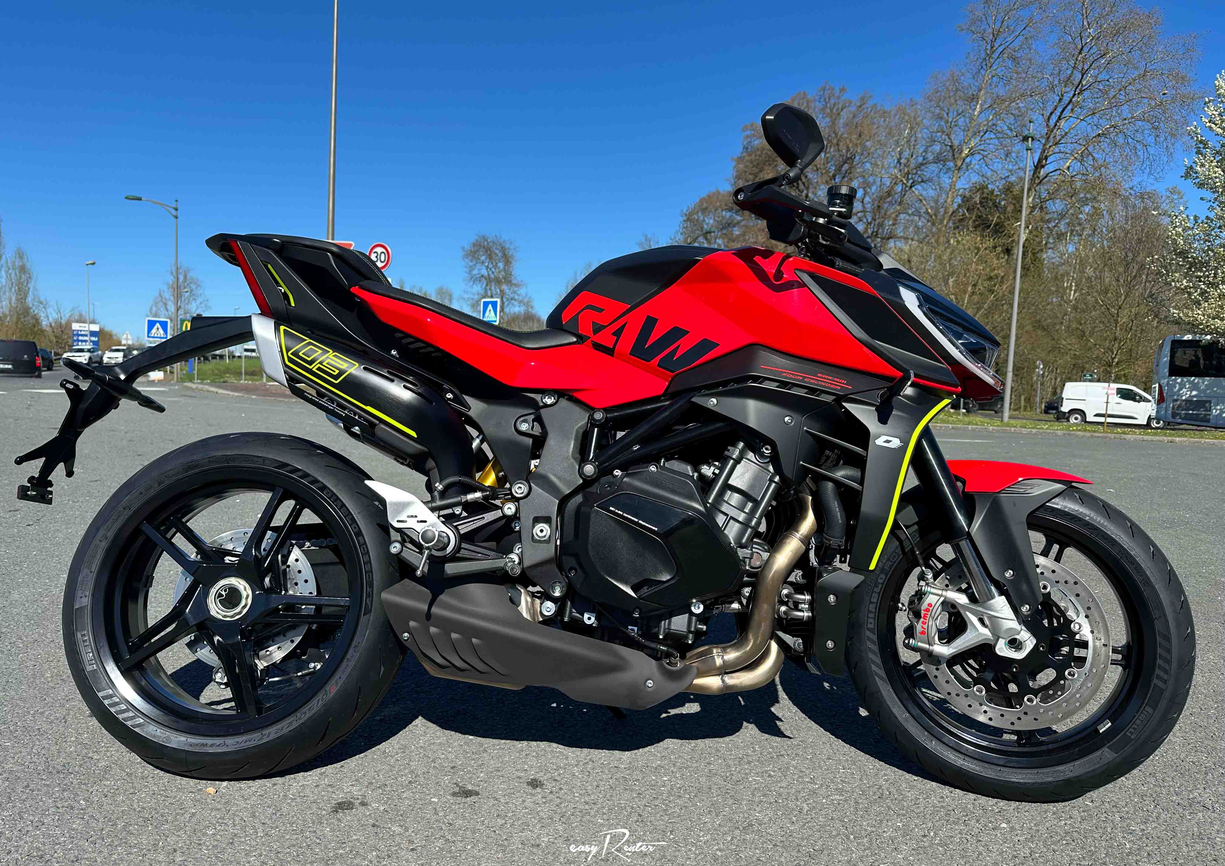 Location moto La Rochelle Kawasaki Z 900 RS 1