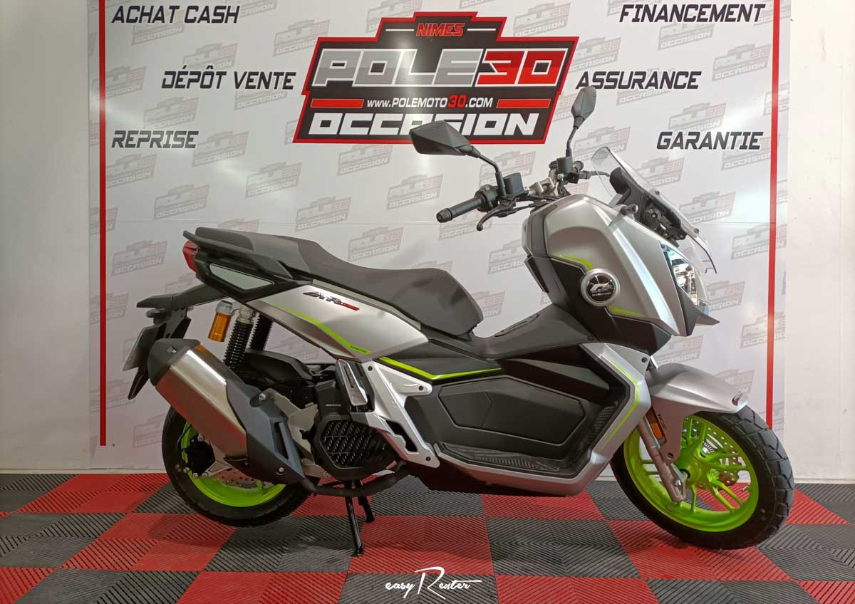 location moto valence Benelli leoncino 500 A2 2
