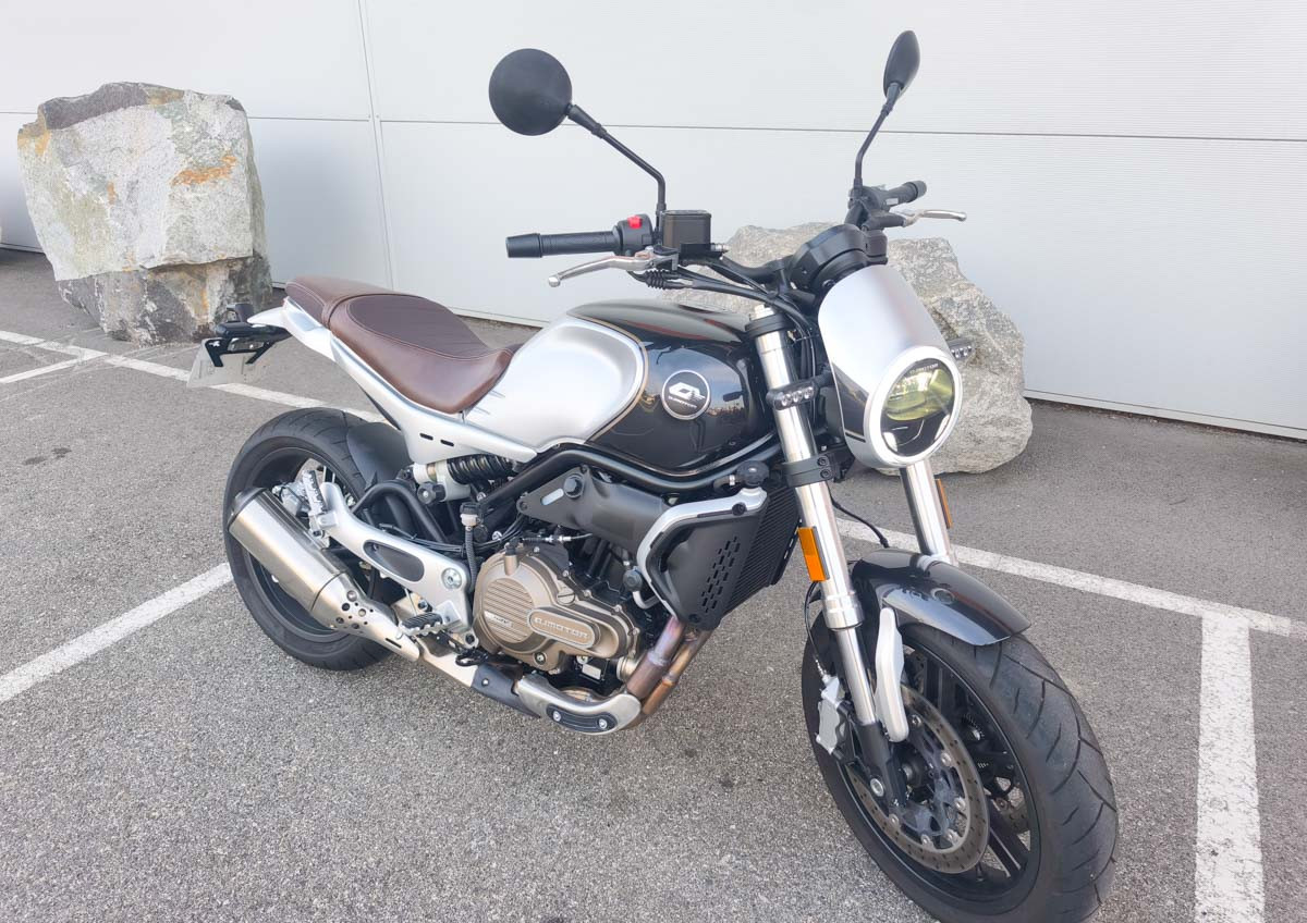 Location moto Annecy Kawasaki 1000 Versys 4