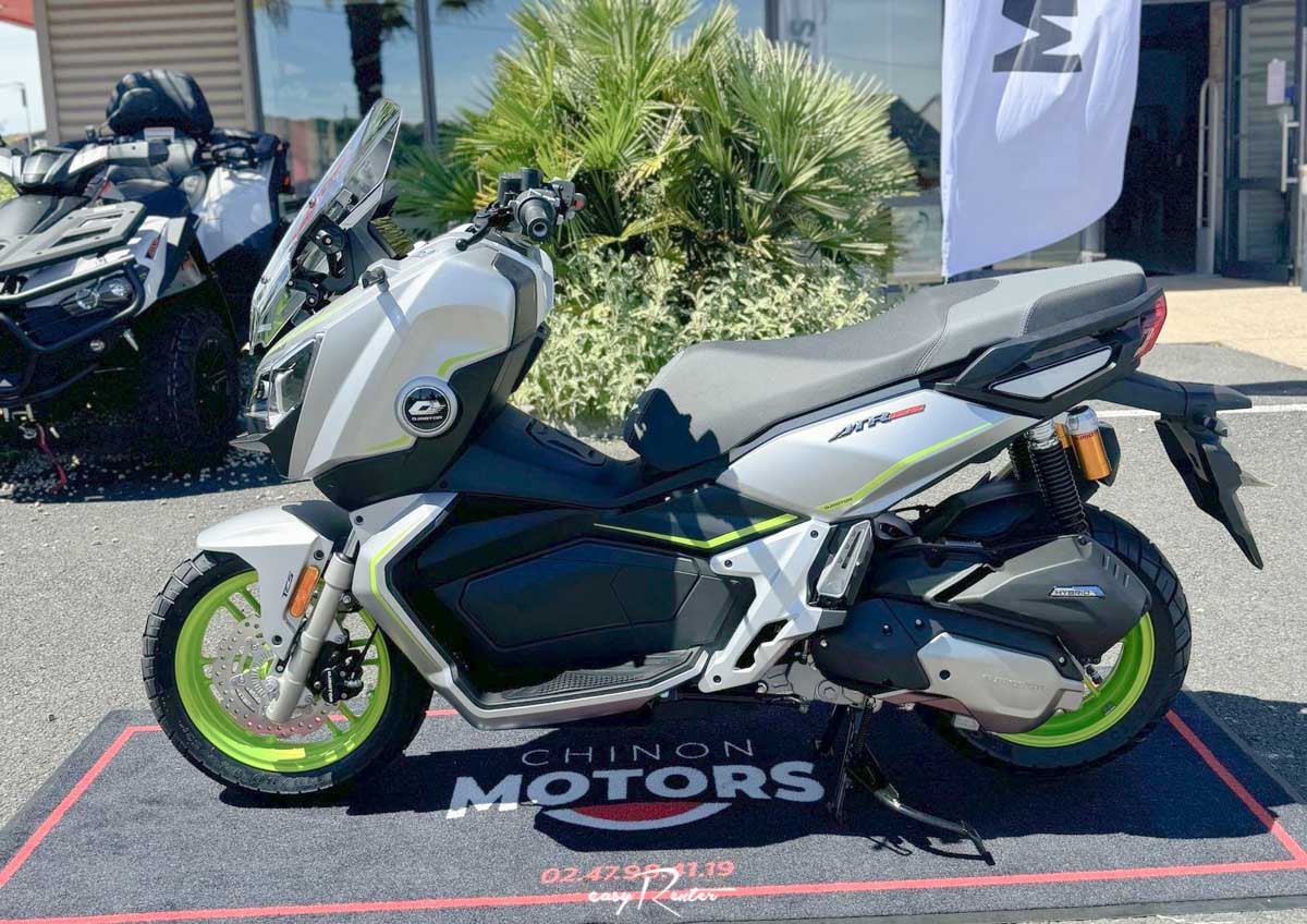 location moto valence Benelli leoncino 500 A2 2