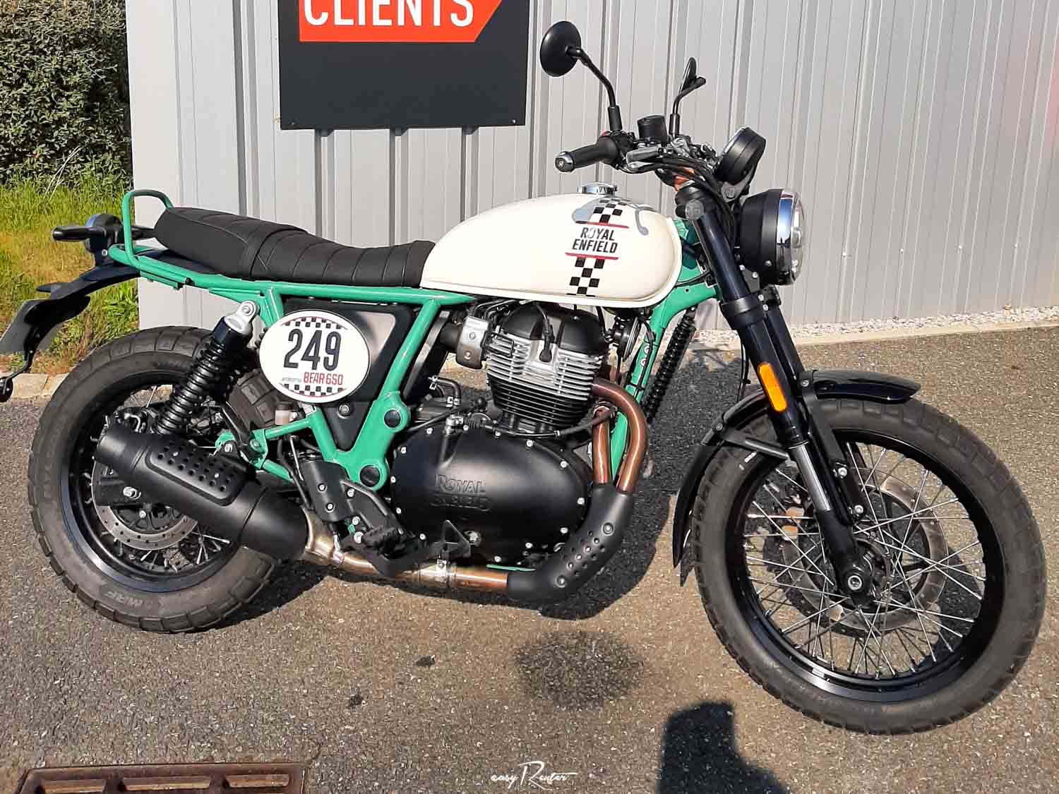 location moto Saint-Galmier Royal Enfield 650 BEAR A2 1