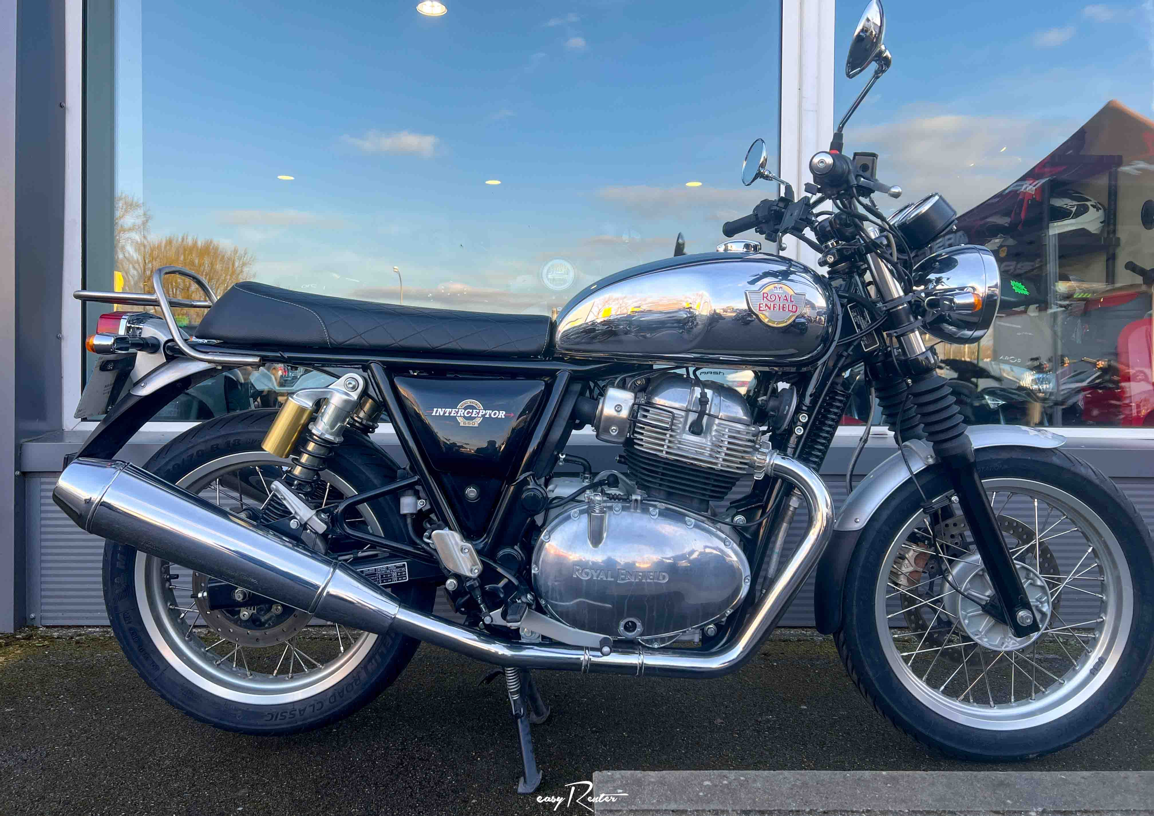 location moto royan Honda CB125R 2