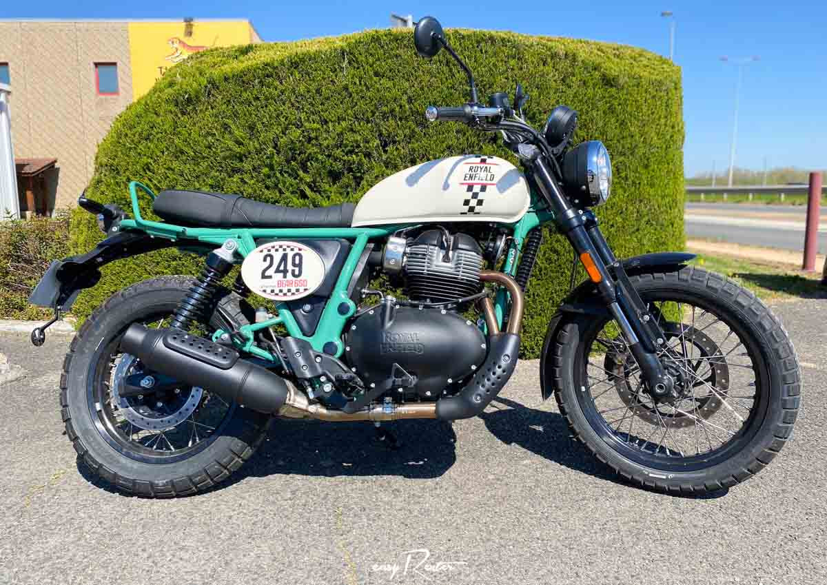 location moto royan Honda CB125R 2