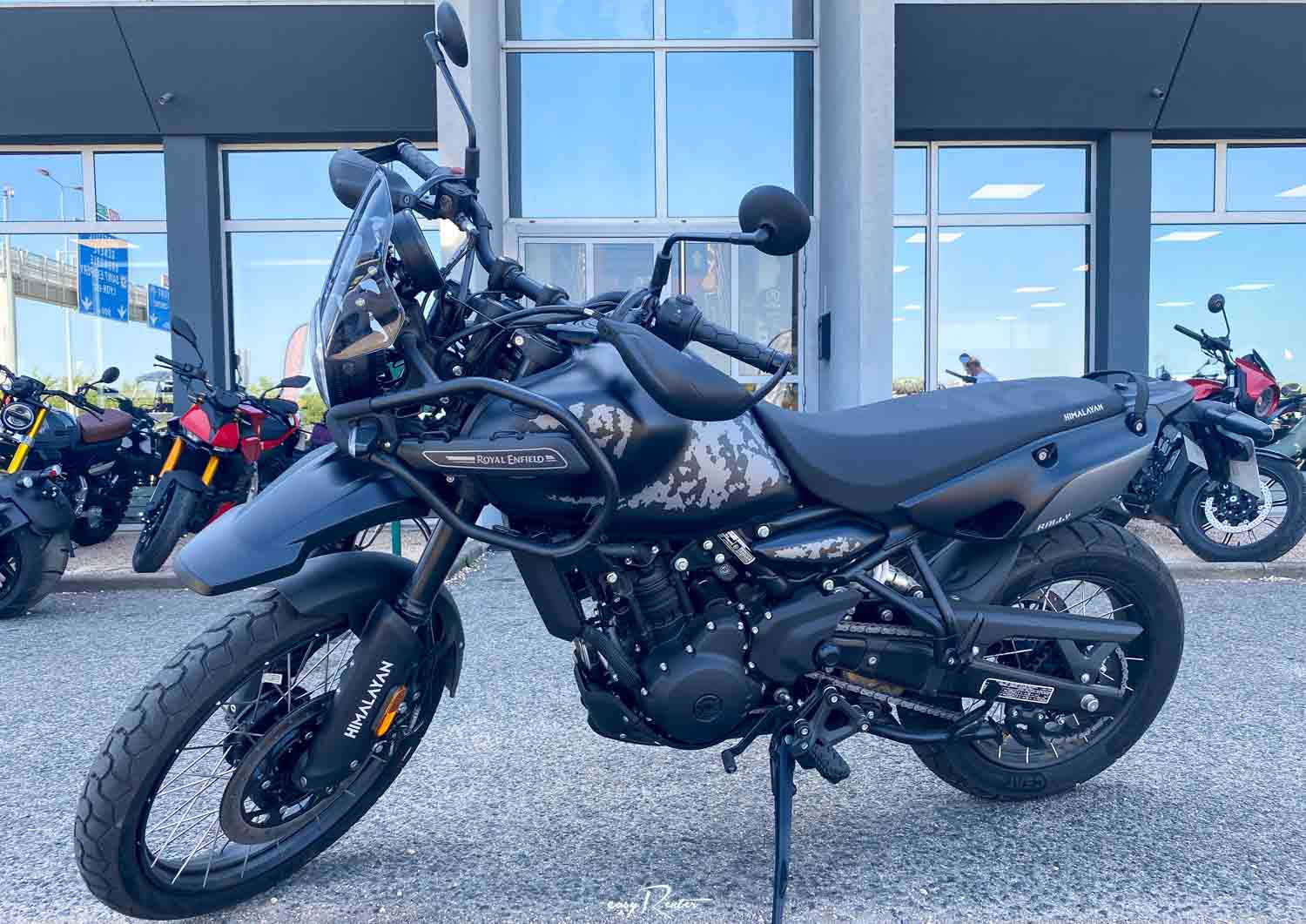 location moto royan Honda CB125R 2