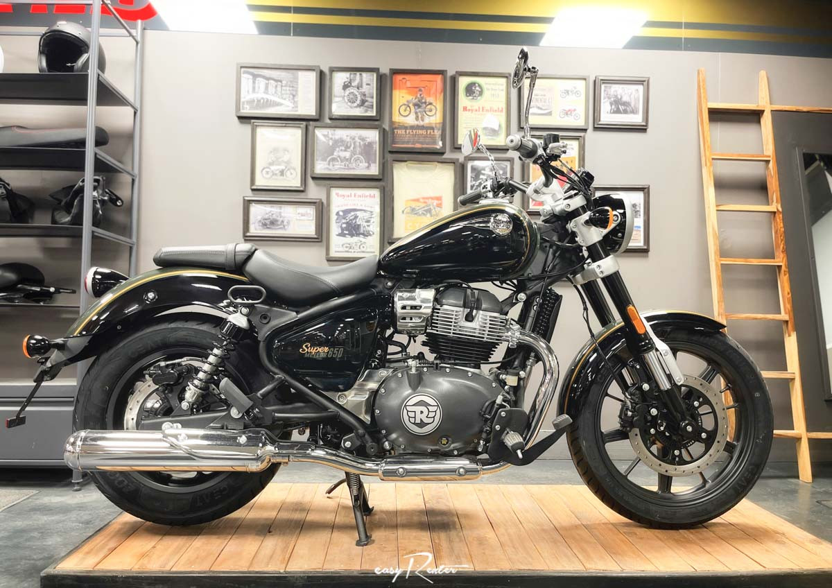location moto Aubergenville Royal Enfield Super Meteor 650 A2 1