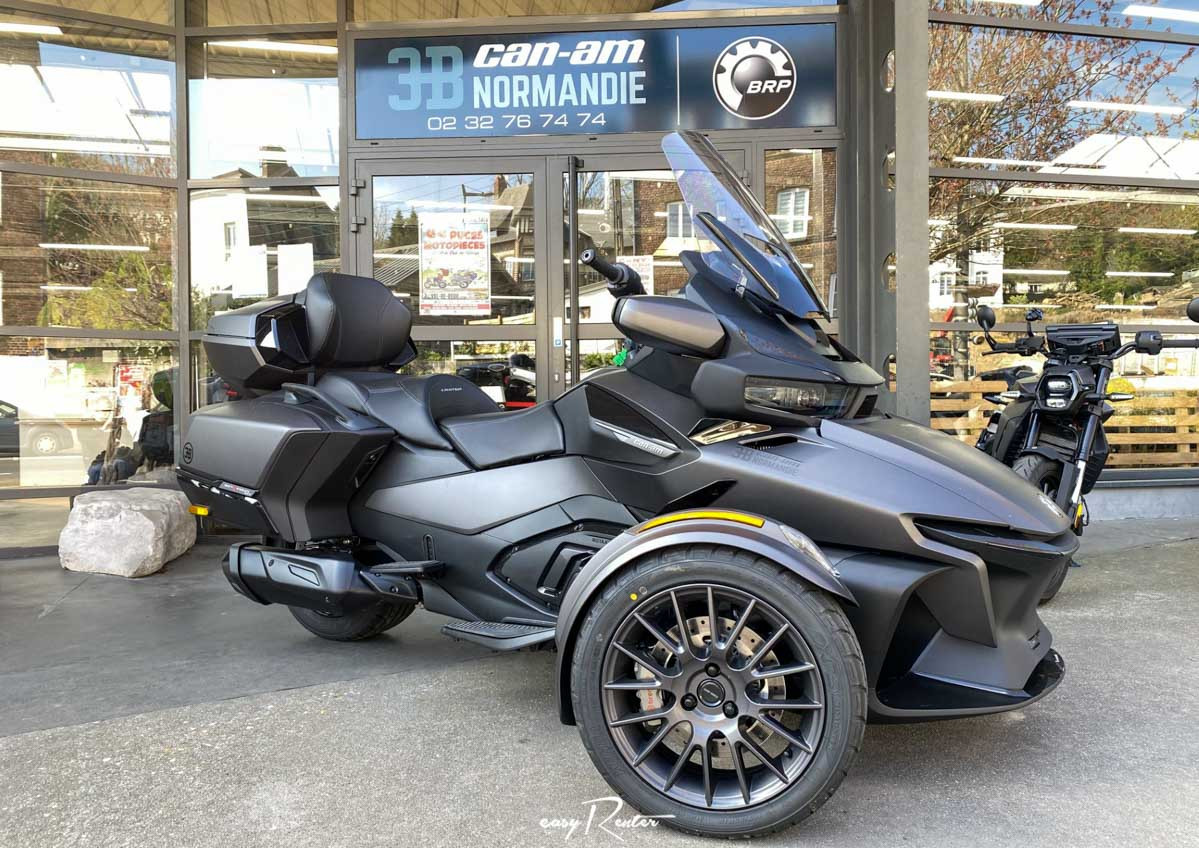 Location moto Annecy Kawasaki 1000 Versys 4