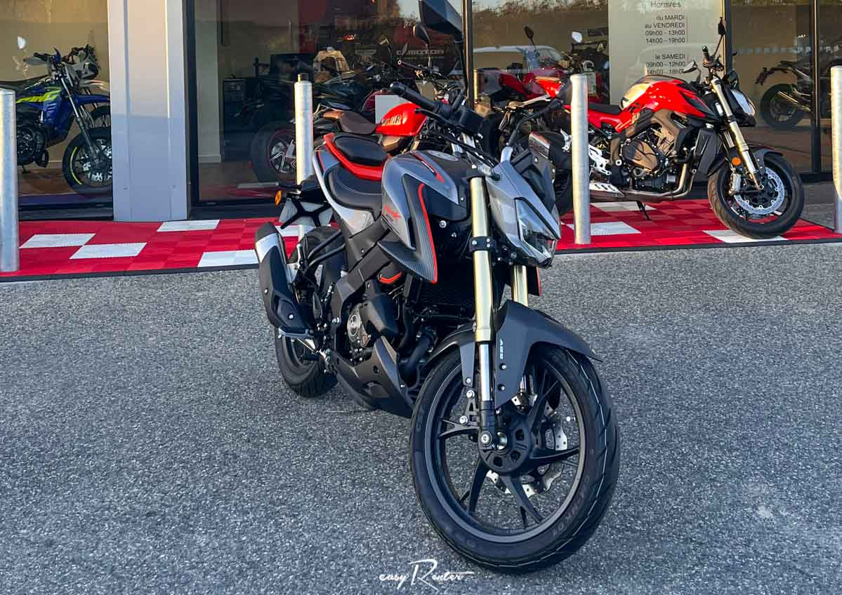 location moto Pierrelaye Royal Enfield 650 Continental GT A2 16022