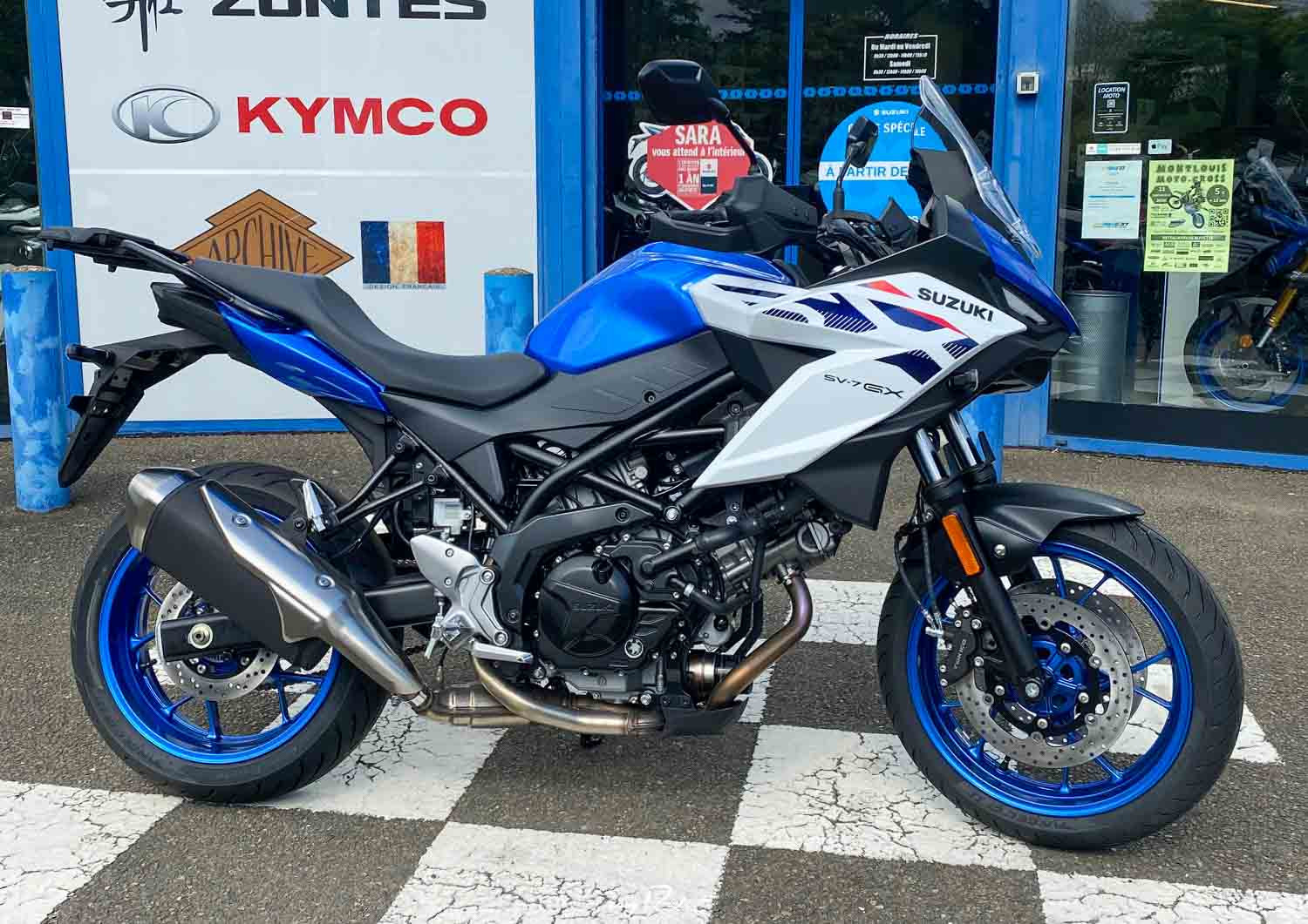 location moto Cholet Kawasaki Z 900  14886